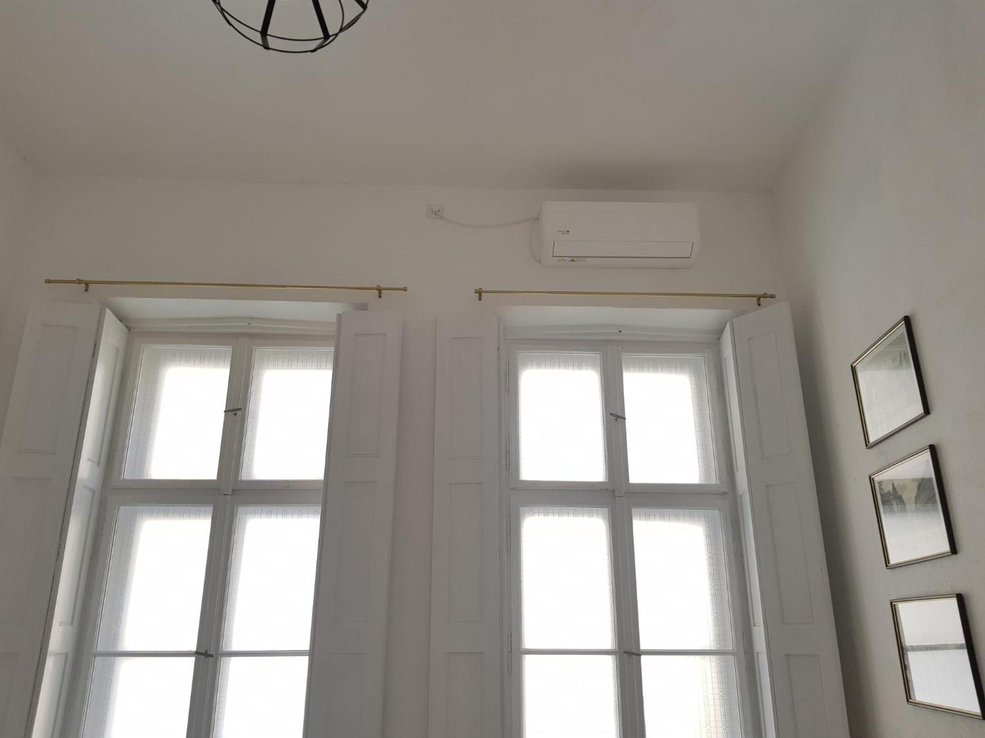 Liberte Apartments Oradea Room photo