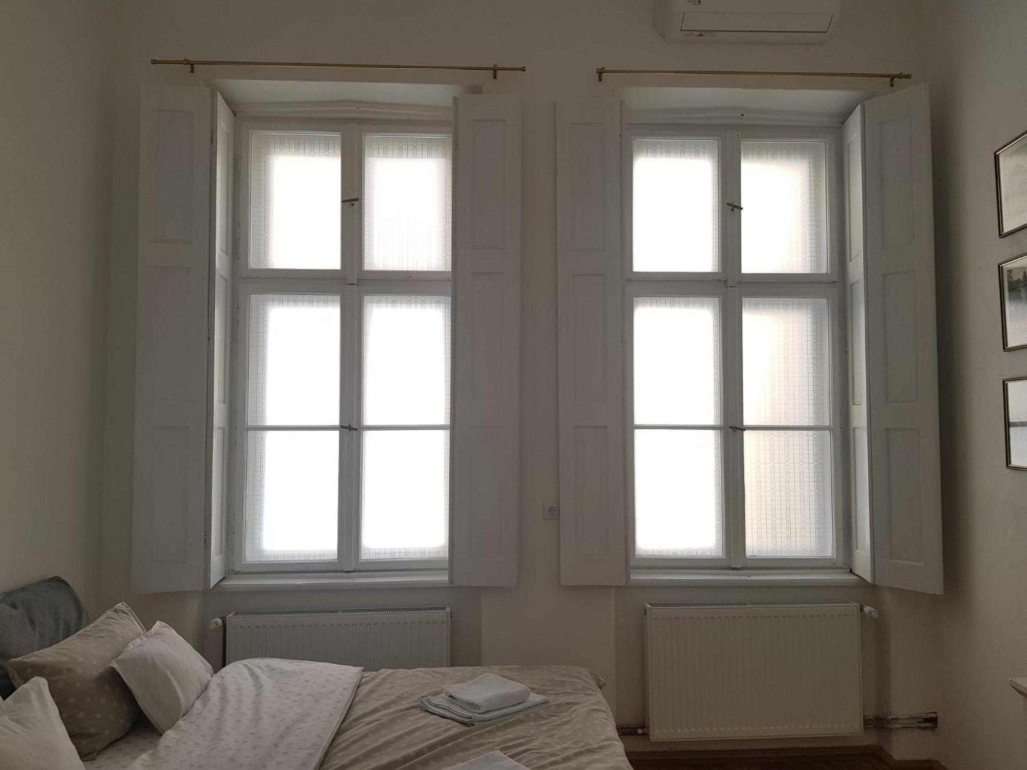 Liberte Apartments Oradea Room photo